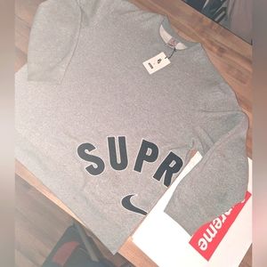 Supreme x Nike Arc Crewneck Heather Grey